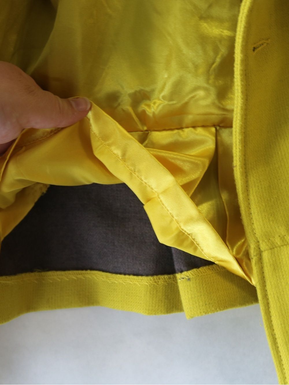 Y2K Early 2000s XOXO Women's Medium Double-Breasted Peacoat Jacket in Yellow - Picture 13 of 15
